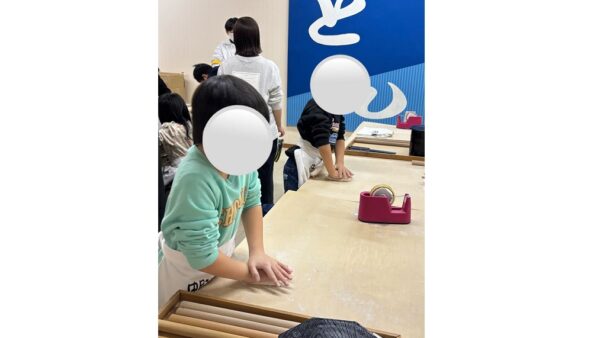 『2月プレスタかがわの一日・‌うどん作りを通して育つ「やってみる力」』
