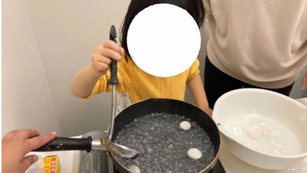 『4月プレスタかがわの一日・‌白玉だんごを子供達と作りました！』