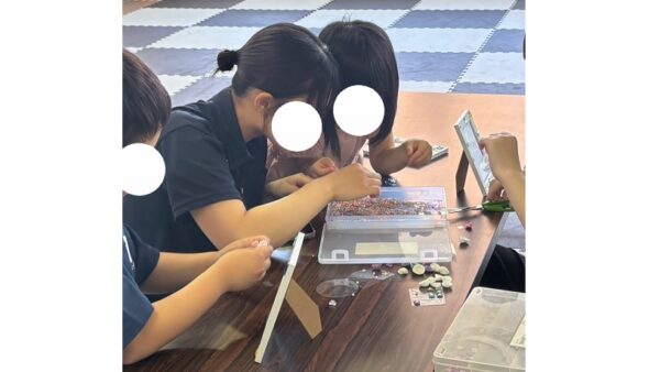 『5月プレスタかがわの一日・‌子供達とフォトフレーム作りをしました！』